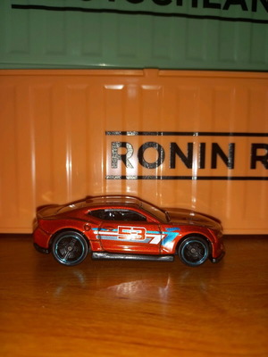Hot Wheels 2018 Camaro Ss new