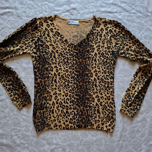 Women's blouse with leopard print, like new, size M-L