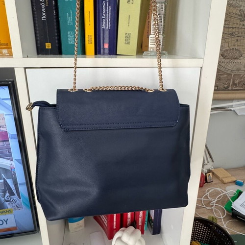Elizabeth George shoulder bag like new, blue