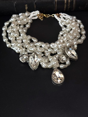 Unique necklace with Majorca pearls and faceted crystals custom made