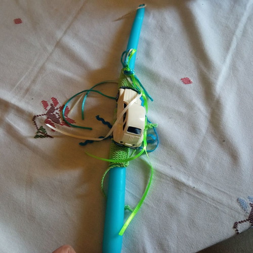 Candle from To Hamogelo Tou Paidiou new with small mark