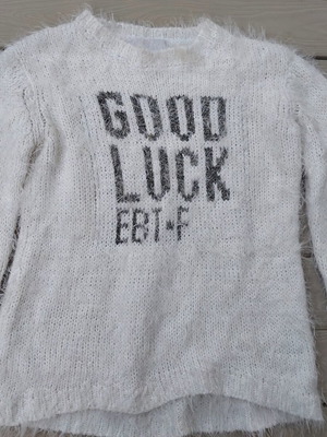 Ebita velvet sweater like new, white and gray, age 16