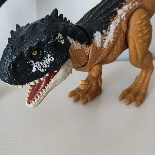 Jurassic World dinosaurs with sound and movement new