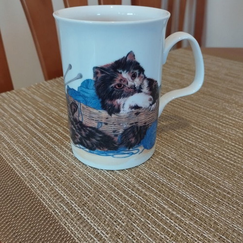 Roy Kirkham collectible mug, made in England, 370 ml