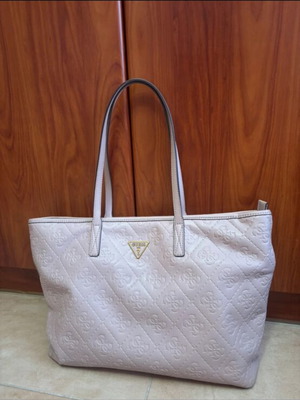 Guess shoulder bag, baby pink, spacious with detachable wallet pouch