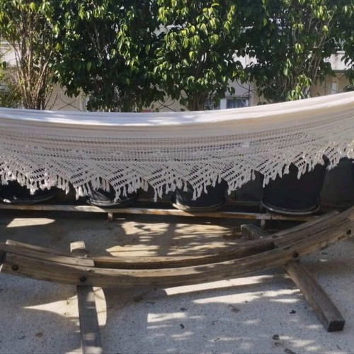 Wooden hammock with thick fabric for two people like new