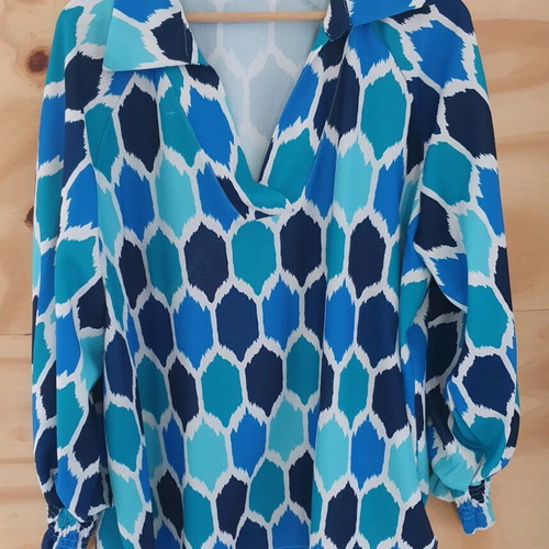 Blouse used, size L, blue turquoise colors