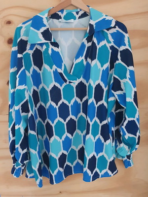 Blouse used, size L, blue turquoise colors