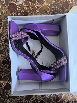 Purple platform sandals with rhinestones, size 39