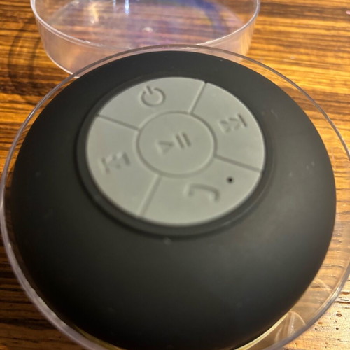 Bluetooth wireless waterproof speaker new unused