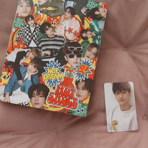 NCT Dream Hot Sauce album like new with photobook and photocard