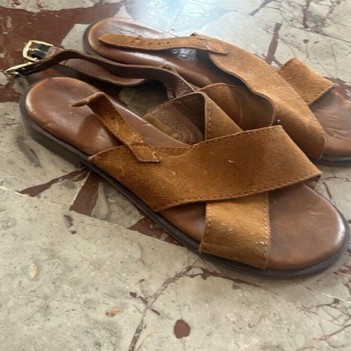Tamaris women's brown leather sandals like new, size 42