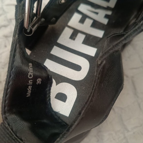 Buffalo London Chunky Sandals black size 39 like new