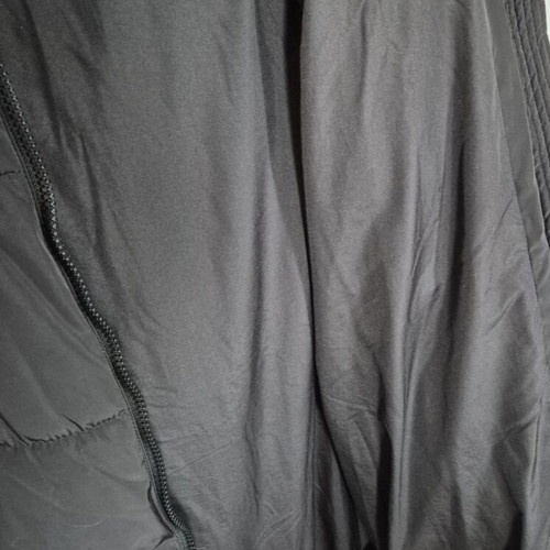 Long jacket used, warm with pockets and hood, zipper with two locks, size XL-XXL