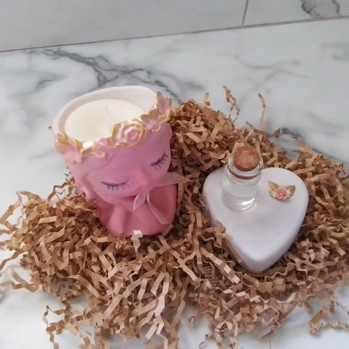 Gypsum girl set with candle and handmade Citrus Sea Salt Breeze aroma