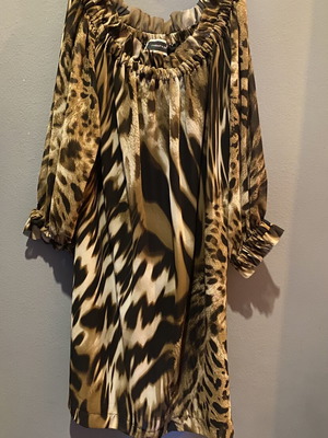 Φόρεμα animal print Twenty-29 Small σαν καινούργιο, off-the-shoulder