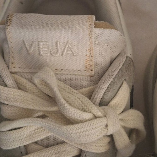 Veja V10 low women's sneakers, size 39, white black clay