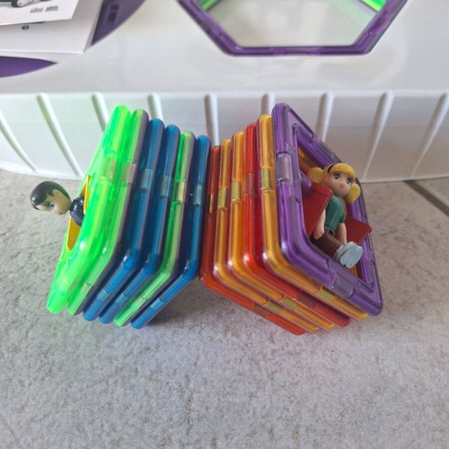 Magnet Construction Toy used with proposal book