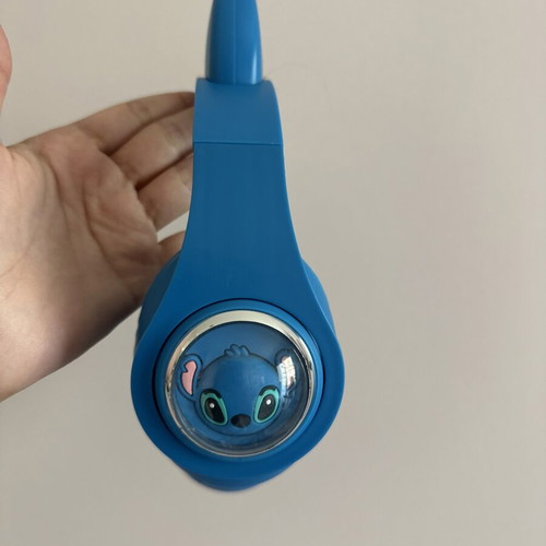 Stitch wireless headphones like new