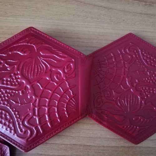 Leather wallet red new Spanish with unique design