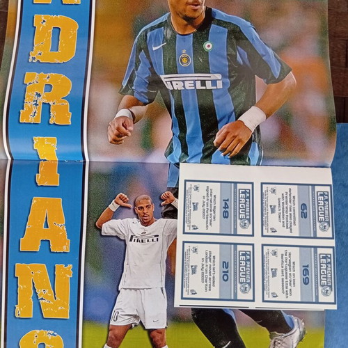 Match Football Magazine Issue 20-26/9/2005 like new with Adriano poster and 8 stickers