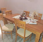 Dining set with six chairs like new