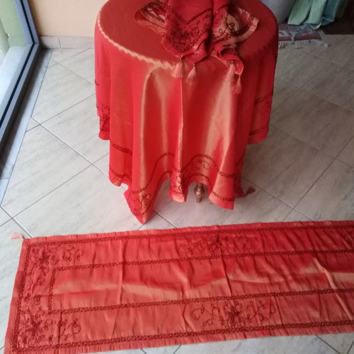 Tablecloth set of 3 pieces new with technical silk embroidery