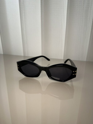 Dior sunglasses new, black