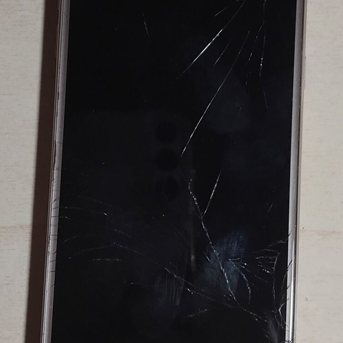 Samsung Galaxy J3 SM-J330F/D 2017 μεταχειρισμένο με σπασμένο τζάμι οθόνης