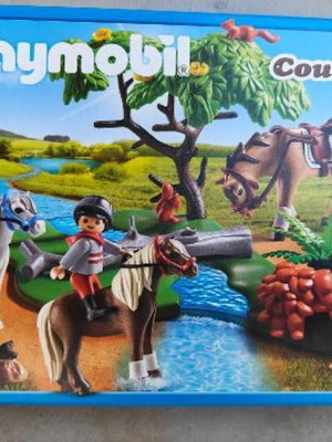 Playmobil 6947 children with pony and trainer set like new