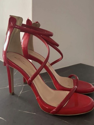 Sante red patent leather sandals like new, size 39