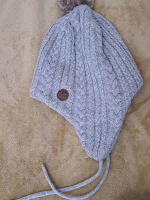 Zara children's hat like new, gray, for ages 12-14