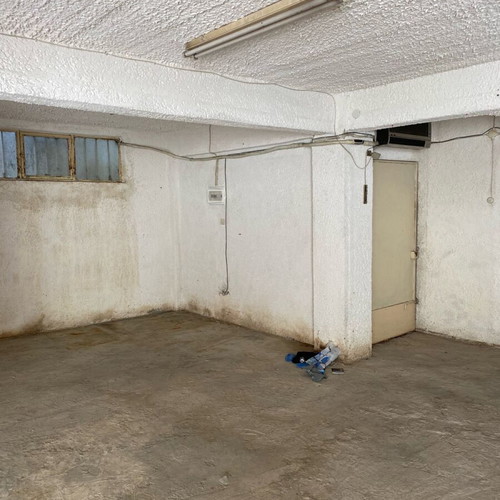 Parking storage 99sqm with ramp and wc