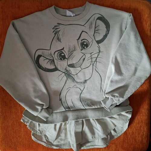 Lion King Zara sweatshirt like new, size 128 cm, purple