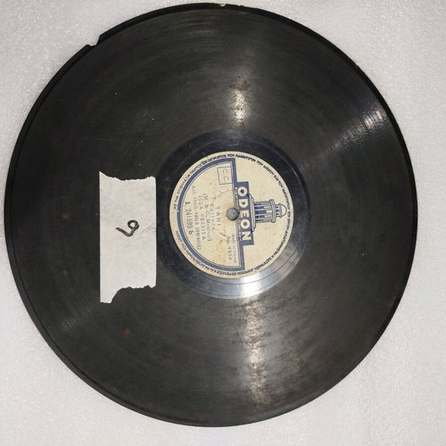 Gramophone records used with foreign songs