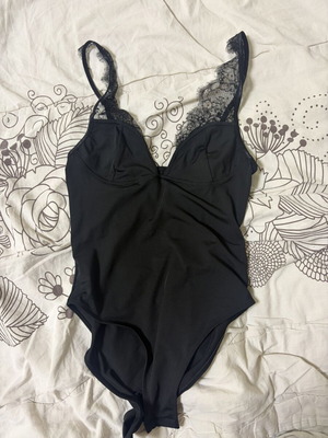 Black lace bodysuit new with adjustable straps