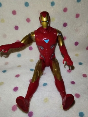 Iron Man figure Marvel Avengers Titan Hero Hasbro 30cm