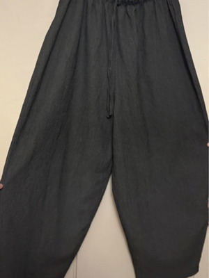Zara pants size M with crinkle texture, new, dark gray