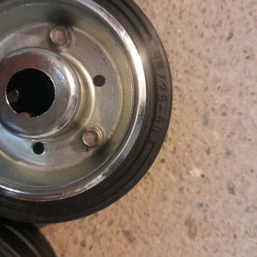 Τροχοί 80mm με μαύρο λάστιχο και μεταλλική ζάντα καινούργιοι