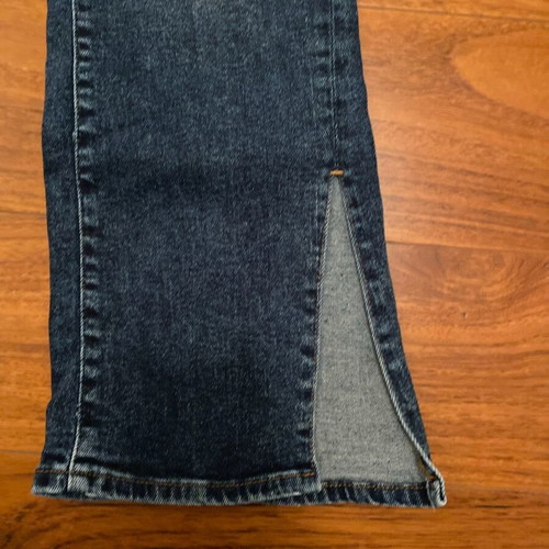 Jeans like new with slits at hem, elastic fit