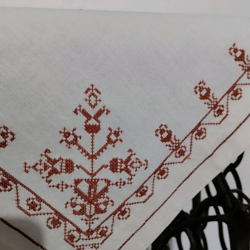 Old embroidered tablecloth like new 63x63 cm, monochrome