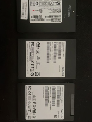 SSD SATA 3 2,5” 128GB два Sandisk и един HP, като нови