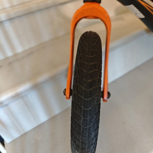 Lionelo Bart Air balance bike used, black orange