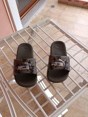 Puma flip flops like new, size 39, white and green