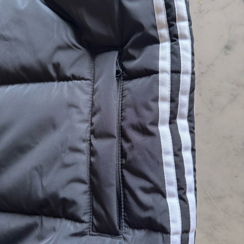 Adidas black puffer vest Small like new