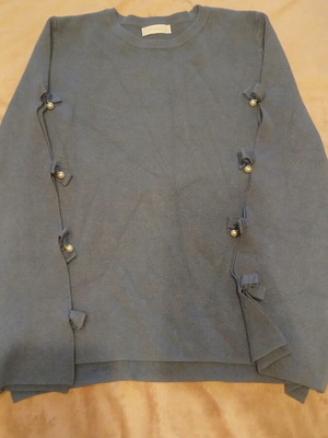 Elegant blue sweater with bows and pearls used, size XL