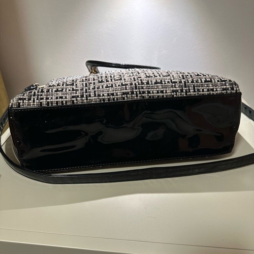 Fragola handbag like new, black and gray