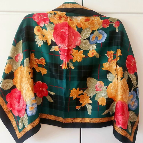Vintage scarf 85×85 cm polyester used, multicolor floral pattern