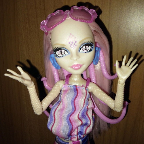 Monster High Ghoulebrities in Londoom 2015 3-Pack Dolls like new