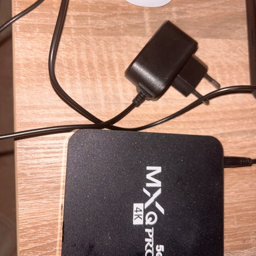 Tv box like new, fully functional with HDMI and WiFi